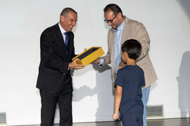 Entrega del premio Formamos Equipo al Club Deportivo Los Olivos. Gala del Deporte Universitario 2019. Escuela Técnica Superior de Ingeniería de Telecomunicaciones. Junio de 2019