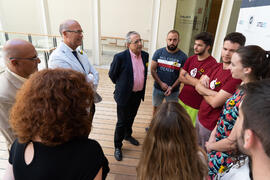 Foto de grupo previa a la presentación de la "II Gala Solidaria de Medicina". Edificio del Rectorado. Julio de 2019