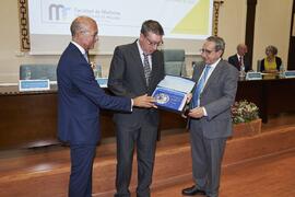 Entrega de premio extraordinario de doctorado a José Miguel Ramos Fernández. Celebración del 50 Aniversario de la Facultad de Medicina de la Universidad de Málaga. Facultad de Medicina. Octubre de 2022