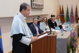 Hipólito Esteban Soler en la investidura como Doctor "Honoris Causa" de Antonio Soler por la Facultad de Filosofía y Letras de la Universidad de Málaga. Paraninfo. Junio de 2016