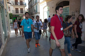 Visita guiada por el centro histórico. Olimpiada Española de Economía, Fase Nacional. Calle Nosquera. Málaga. Junio de 2015