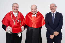 Retrato de grupo. Investidura de Miquel Roca i Junyent como Doctor "Honoris Causa" por la facultad de Derecho de la Universidad de Málaga. Paraninfo. Diciembre de 2024