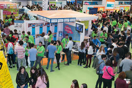 Estand de las Escuelas de Ingenierías Industriales. Jornadas de Puertas Abiertas de la Universidad de Málaga. Complejo Polideportivo Universitario. Abril de 2018