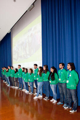 Personal voluntario en el acto de clausura del 6º Congreso Internacional de Actividad Física Deportiva para Mayores. Escuela Técnica Superior de Ingeniería de Telecomunicaciones y de Informática. Marzo de 2015