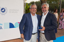 José Ángel Narváez y Vicente Martínez. Homenaje al personal jubilado o que cumple 25 años de servicio en la Universidad de Málaga. Jardín Botánico. Junio de 2022