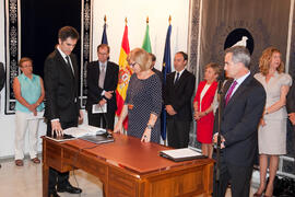 Toma de posesión de nuevos decanos, directores de centro y defensores de la Comunidad Universitaria. Rectorado. Junio de 2012
