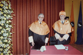 Investidura como Doctor "Honoris Causa" de D. Victorio Valle Sánchez por la Universidad de Málaga. Paraninfo. Enero de 1998