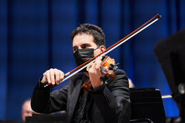 Violinista. Concierto de Bandas Sonoras de la 31 edición de Fancine de la Universidad de Málaga. Auditorio de la Escuela Técnica de Ingeniería de Telecomunicaciones e Informática. Noviembre de 2021