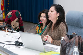 Beatriz Lacomba imparte la ponencia "Prueba para el acceso y admisión a la Universidad". Jornadas de Puertas Abiertas de la Universidad de Málaga. Complejo Polideportivo Universitario. Abril de 2018