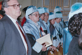 Investidura como Doctores "Honoris Causa" de D. Manuel Albar y D.ª Marjorice Grice-Hutchinson por la Universidad de Málaga. Teatro María Cristina. Enero de 1992