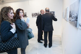 Inauguración de la exposición "Málaga, 50 años de la Facultad de Económicas" en el Archivo Municipal. Archivo Municipal. Noviembre de 2015