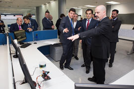 Visita de José Antonio Nieto, Secretario de Estado de Seguridad, a Aeorum. Edificio de Institutos Universitarios. Febrero de 2017