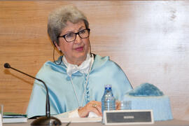Rosario Camacho, madrina de la Investidura como Doctor "Honoris Causa" de D. Antonio Bonet Correa por la Universidad de Málaga. Rectorado. Febrero de 2014