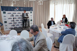 Nombramiento de D. Javier Urra como Miembro de Honor de la Asociación de Antiguos Alumnos de la Universidad de Málaga. Hotel AC Málaga Palacio. Diciembre de 2014