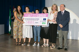Entrega de talón a CUDECA. Gala del Deporte Universitario 2018. Escuela Técnica Superior de Ingeniería de Telecomunicaciones. Junio de 2018