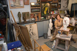 Encarnación Hernández trabaja en su estudio. Málaga. Junio de 2008