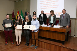 Entrega de la certificación "Alumno AAA". Facultad de Ciencias Económicas y Empresariales. Diciembre de 2019