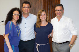 Cristina Ortega, Antonio Hierro y Álvaro García con una alumna en su graduación. Centro Internacional de Español. Julio de 2014