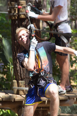 Actividad en Aventura Amazonia Marbella. Olimpiada Española de Economía, Fase Nacional. Marbella. Junio de 2015