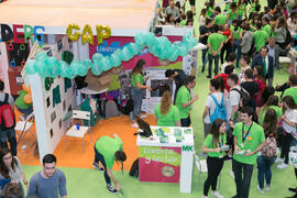 Estand de la Facultad de Comercio y Gestión. Jornadas de Puertas Abiertas de la Universidad de Málaga. Complejo Polideportivo Universitario. Abril de 2018