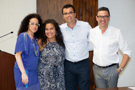 Cristina Ortega, Antonio Hierro y Álvaro García con una alumna en su graduación. Centro Internacional de Español. Julio de 2014