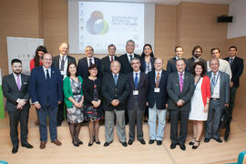 Foto de grupo tras el XVI Encuentro de rectores del Grupo Tordesillas. Edificio The Green Ray. Octubre de 2015