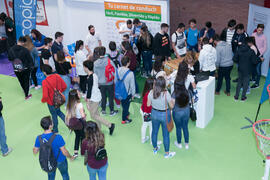 Estand de Autoescuelas El Torcal. Jornadas de Puertas Abiertas de la Universidad de Málaga. Complejo Polideportivo Universitario. Abril de 2018