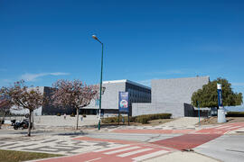 Edificio del Complejo de Estudios Sociales y de Comercio. Campus de Teatinos. Abril de 2021