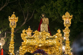 Santo Cristo Coronado de Espinas. Estación de Penitencia de la Hermandad de los Estudiantes. Málaga. Abril de 2017