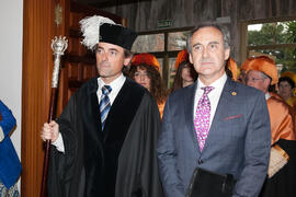 José Carlos Haro y Miguel Porras en la imposición de la Medalla de Oro de la Universidad de Málaga a Dª. Adelaida de la Calle Martín. Paraninfo. Mayo de 2016