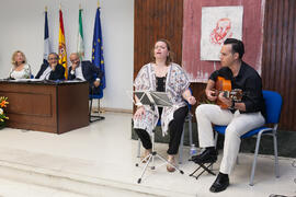 Actuación de Raquel Framit y Daniel Mora en la graduación de alumnos del CIE-UMA el Día del Español. Centro Internacional de Español de la Universidad de Málaga. Junio de 2016