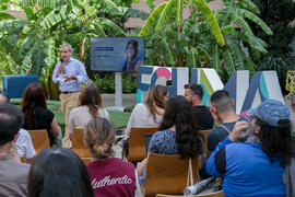 Antonio María Lara presenta "Dialogando" con Clara Jiménez. Facultad de Ciencias de la Comunicación. Mayo de 2019