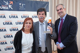 Nombramiento de D. Javier Urra como Miembro de Honor de la Asociación de Antiguos Alumnos de la Universidad de Málaga. Hotel AC Málaga Palacio. Diciembre de 2014