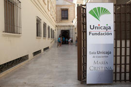 Entrega de acreditaciones. Olimpiada Española de Economía, Fase Nacional. Sala Unicaja de Conciertos María Cristina. Málaga. Junio de 2015