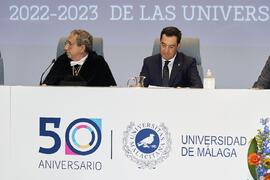 José Ángel Narváez y Juan Manuel Moreno. Solemne Acto de Apertura del Curso Académico 2022/2023 de las Universidades Andaluzas. Escuela Técnica Superior de Ingeniería Informática y Telecomunicaciones. Septiembre de 2022