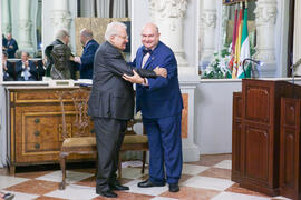 Antonio Garrido y Eugenio Chicano en su nombramiento como miembro de la Real Academia de Bellas Artes de San Telmo. Salón de los Espejos, Ayuntamiento de Málaga. Septiembre de 2016