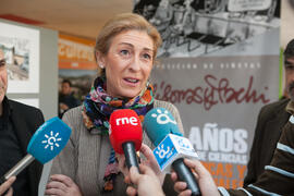 María Chantal Pérez en la inauguración de la exposición "Idígoras y Pachi. 50 años de la Facultad de Ciencias Económicas y Empresariales". Facultad de Económicas. Enero de 2016