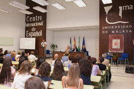 Intervención de un alumno del CIE-UMA en su graduación el Día del Español. Centro Internacional de Español de la Universidad de Málaga. Junio de 2016