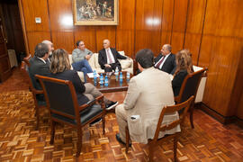 Reunión posterior a la firma del convenio con la Universidad de Sharjah, Emiratos Árabes. Palacio de la Marina. Noviembre de 2015