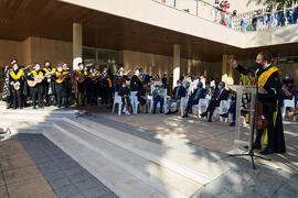 Actuación de la Tuna. Homenaje a los sanitarios en la Facultad de Medicina de la Universidad de Málaga. Campus de Teatinos. Octubre de 2021