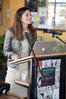 Cristina Peláez Navarrete. Inauguración de la exposición "Historias para mirar: cómic y novela gráfica desde la bilbioteca". Biblioteca General.  Abril de 2014