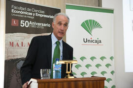 Entrega de premios de la V Olimpiada Financiera. Facultad de Ciencias Económicas y Empresariales. Junio de 2015