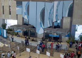 Entrega de acreditaciones y documentación. 2º Congreso Internacional de Actividad Físico-Deportiva para Mayores de la Universidad de Málaga. Palacio de Ferias y Congresos de Málaga. Marzo de 2007