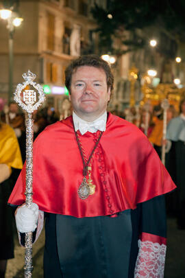 Representante de la Universidad de Málaga en el desfile procesional de la Hermandad de los Estudiantes. Abril de 2014