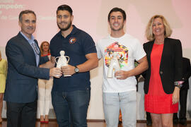 Entrega del Trofeo Rectora. Gala del Deporte Universitario. Escuela Técnica Superior de Ingeniería de Telecomunicaciones. Junio de 2015