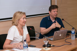 Ponencia de Tinet Rubira, "La renovación de los formatos en la televisión tradicional: el ejemplo de Operación Triunfo". Curso "La televisión del siglo XXI, nuevos formatos y consumos". Cursos de verano 2018 de la Universidad de Málaga. Marbella. Julio de 2018