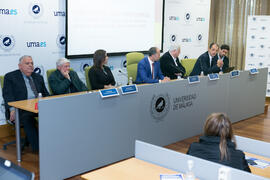 Mesa redonda. Jornada "Situación actual de Puerto Rico. Cooperación internacional y oportunidades de negocio en la isla". Edificio del Rectorado. Diciembre de 2017