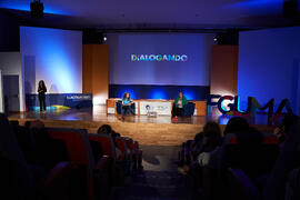 "Dialogando" con Clara Grima. Escuela de Ingenierías Industriales de la Universidad de Málaga. Mayo de 2024