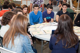 Encuentro "Café con Ciencia". Facultad de Educación y Psicología. Noviembre de 2013