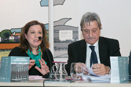 Mariluz Reguero y Salvador Moreno Peralta en la mesa redonda de la exposición "Paisajes Andaluces" de Eugenio Chicano. Museo del Patrimonio Municipal. Febrero de 2017